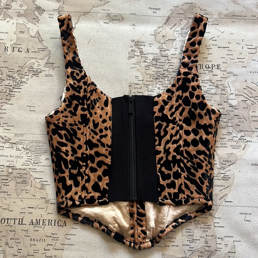House Of CB ‘Jacqueline’ Leopard Print Devore Corset NWOT - Picture 12 of 16